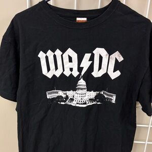 Washington DC with The Capital Building AC/DC Parody T-Shirt size Large. EUC.